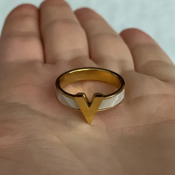 Opal and Gold V Ring - Picture 9 of 16